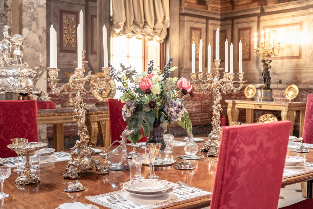 Wedding breakfast dining at Blenheim Palace wedding venue in Oxfordshire