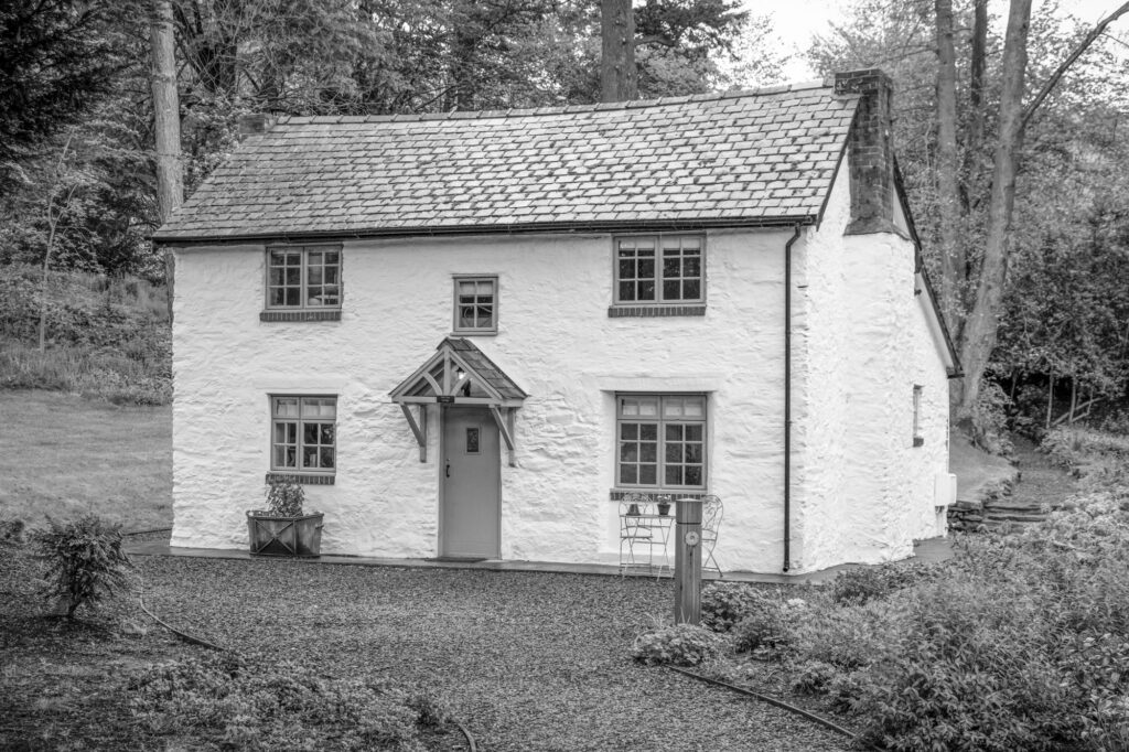 Yew Tree Cottage wedding guest accommodation in the grounds of Tyn dwr Hall.